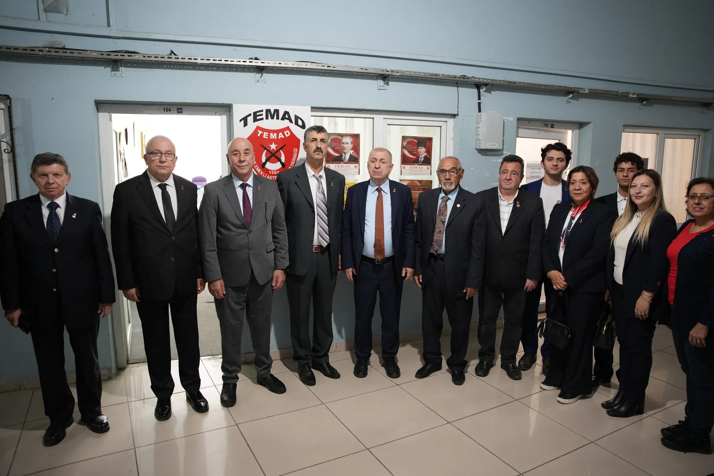 Ümit Özdağ Türkiye Emekli Astsubaylar Derneği Aydın İl Başkanlığı'nı ziyaret etti